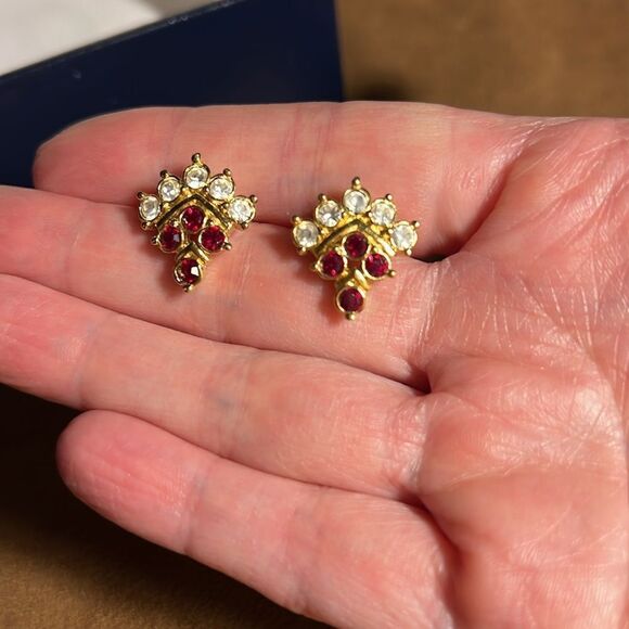 Beautiful faux ruby/diamond pierced earrings. - Picture 4 of 4